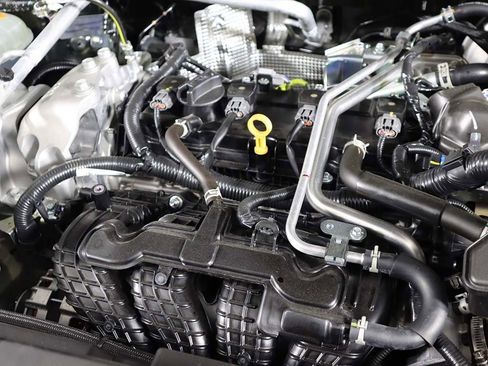 New 2025 Mitsubishi Outlander SE image 21