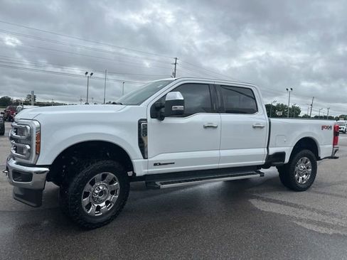 Used 2023 Ford F250 Lariat w/ Chrome Package AWD/4WD image 31