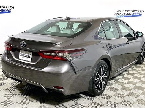 Used 2024 Toyota Camry SE w/ Audio Upgrade Package FWD image 9
