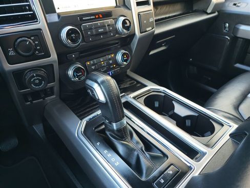 Used 2018 Ford F150 Platinum w/ Equipment Group 701A Luxury AWD/4WD image 23