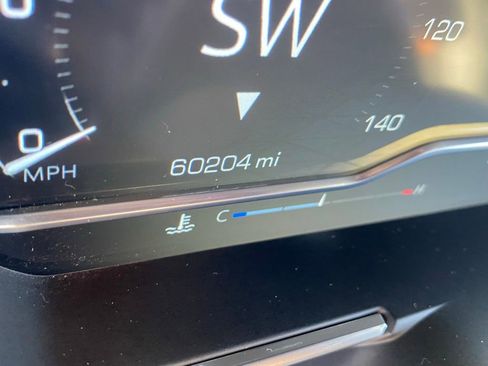 Used 2023 GMC Sierra 1500 AT4 image 5