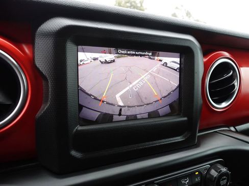 Used 2019 Jeep Wrangler Unlimited Rubicon image 24