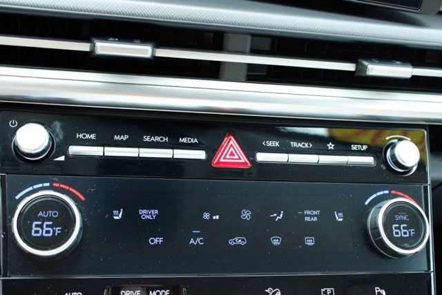 Certified 2026 Hyundai Santa Fe SEL FWD image 25