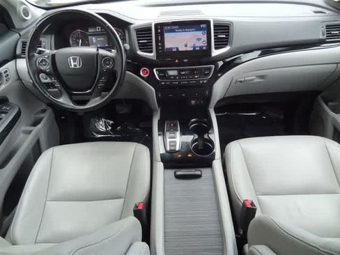 Used 2017 Honda Pilot Touring image 17