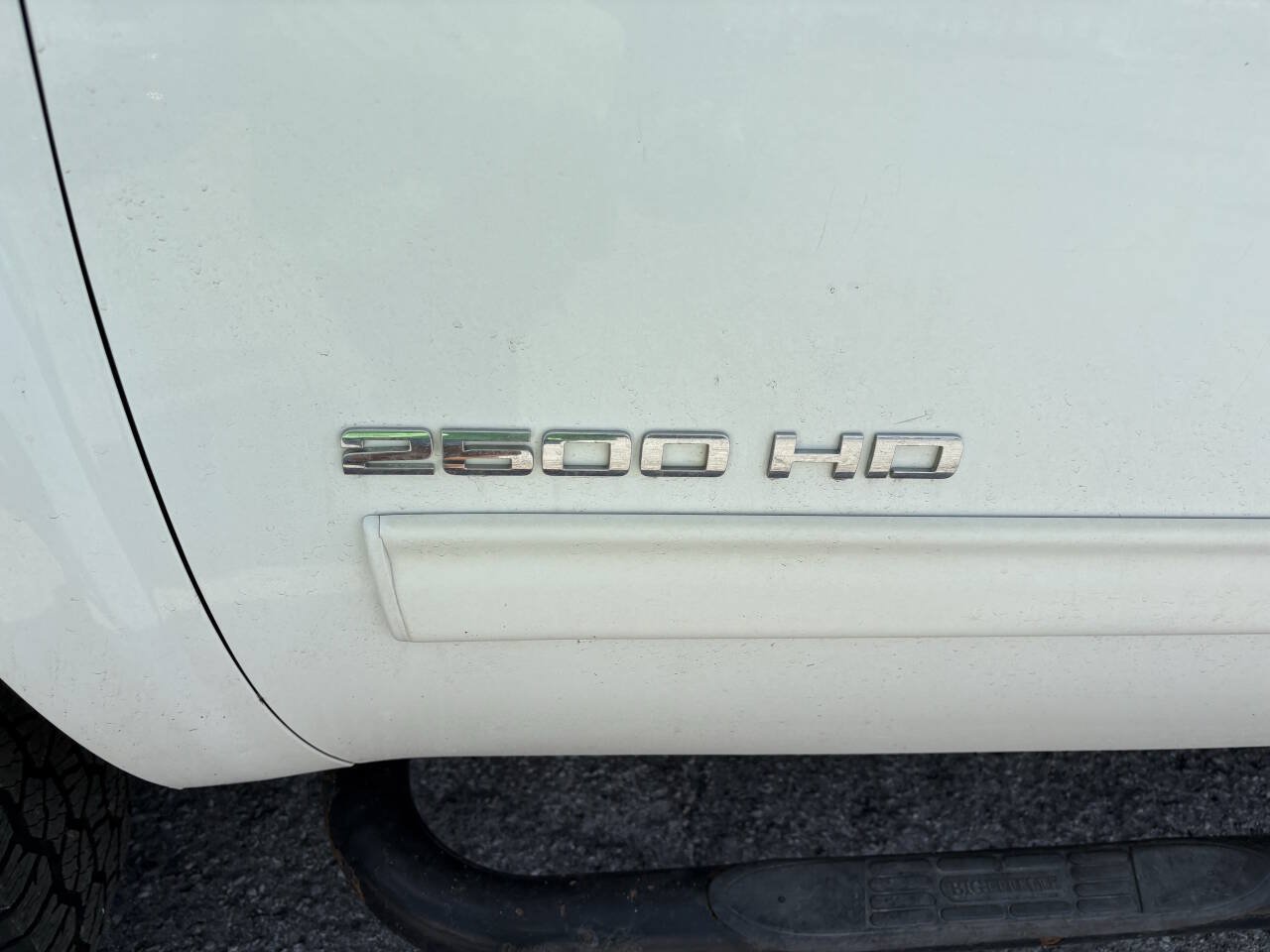 Used 2011 Chevrolet Silverado 2500 LT w/ Interior Plus Package AWD/4WD image 18