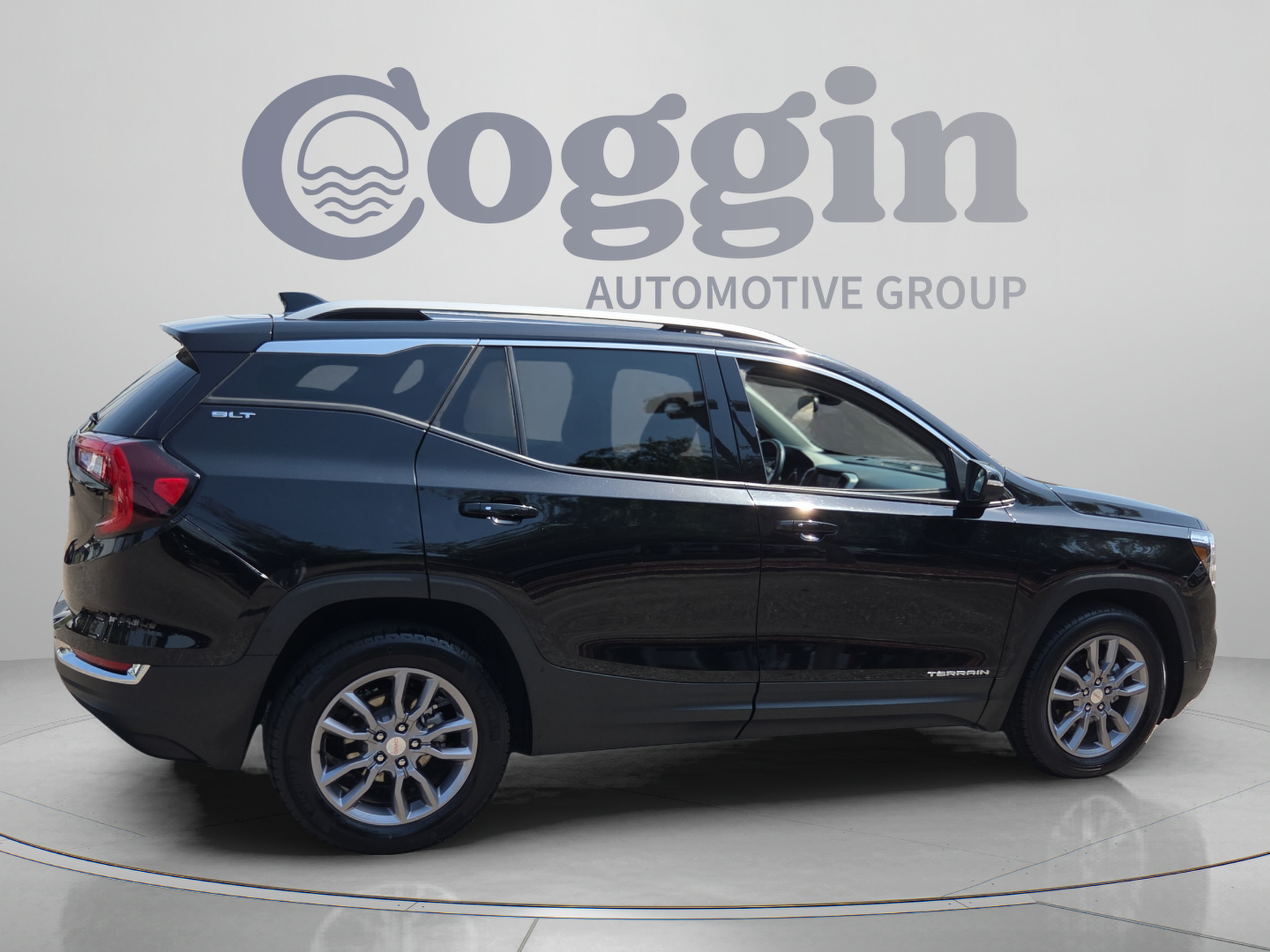 Certified 2024 GMC Terrain SLT FWD image 5