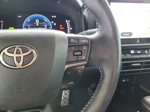 Certified 2025 Toyota Camry SE image 13