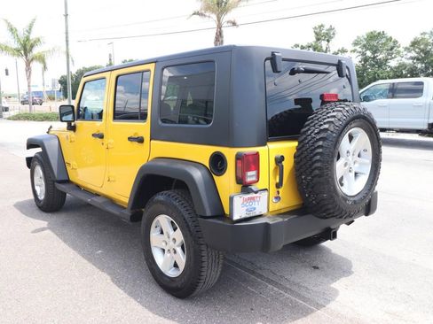 Used 2008 Jeep Wrangler Unlimited Rubicon w/ Dual Top Group AWD/4WD image 10