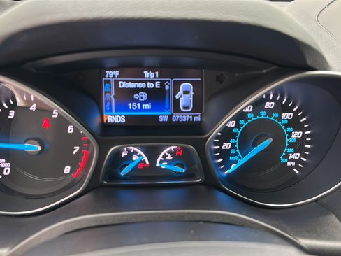 Used 2016 Ford Escape SE w/ Equipment Group 201A AWD/4WD image 17