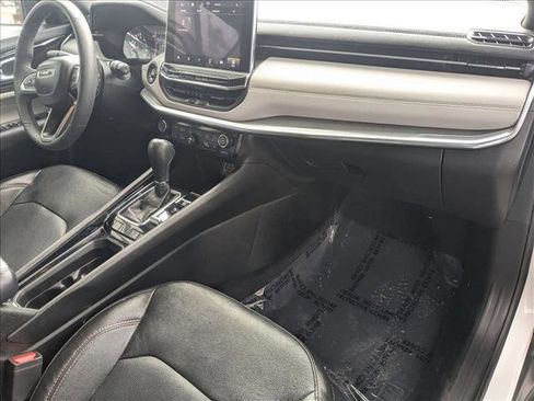 Used 2023 Jeep Compass Limited image 20