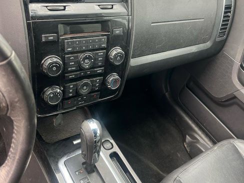 Used 2011 Ford Escape XLT w/ 201A Rapid Spec Order Code FWD image 10