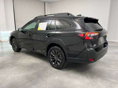 Used 2025 Subaru Outback Onyx Edition AWD/4WD image 6