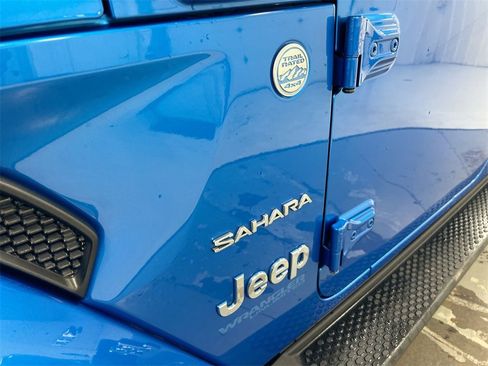 Used 2021 Jeep Wrangler Unlimited Sahara w/ Cold Weather Group image 27