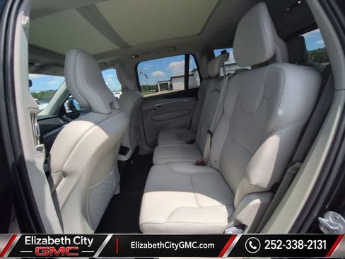 Used 2022 Volvo XC90 T5 Momentum AWD/4WD image 18