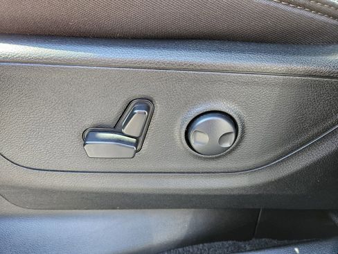 Used 2025 RAM 1500 Big Horn image 9