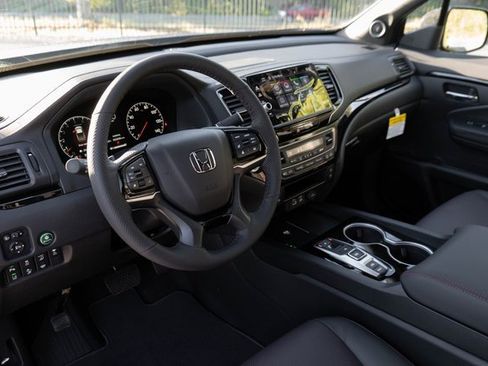 New 2026 Honda Ridgeline Black Edition image 3