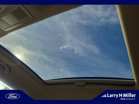 Used 2013 Volkswagen Beetle 2.5 image 30