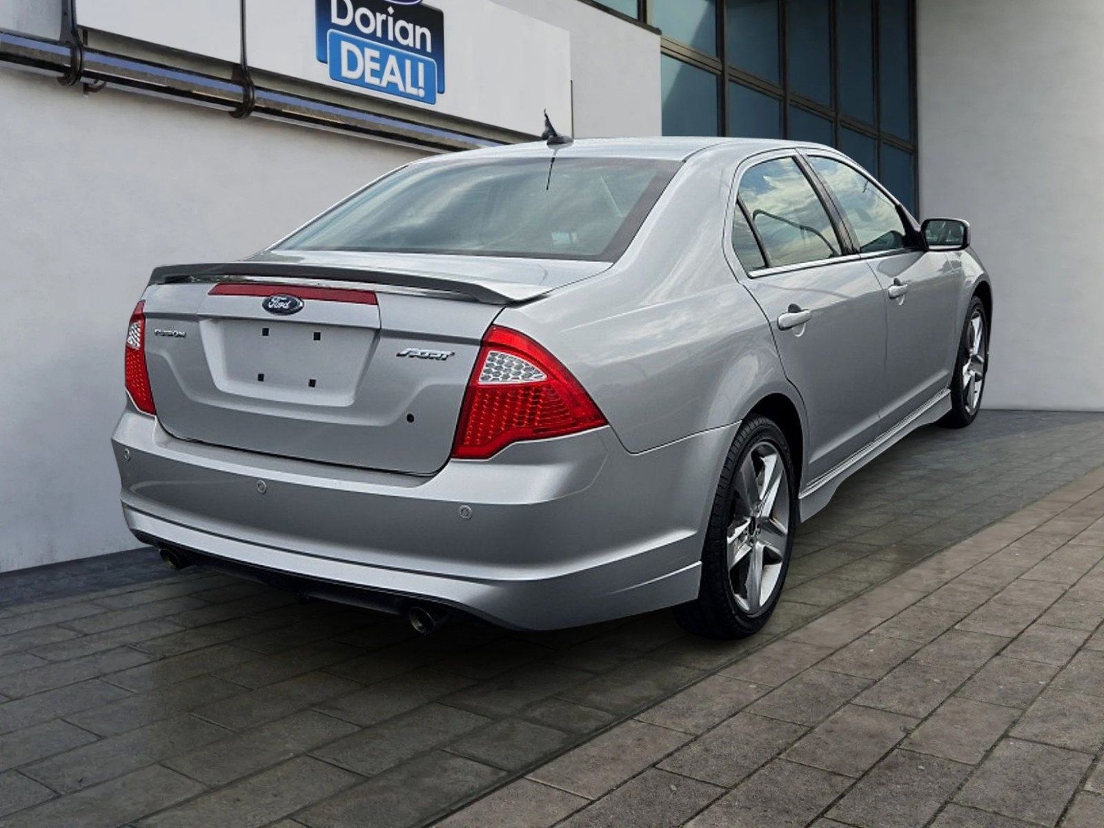 Used 2010 Ford Fusion Sport FWD image 3