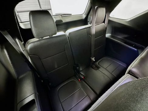 Used 2023 Chevrolet Traverse LT AWD/4WD image 29