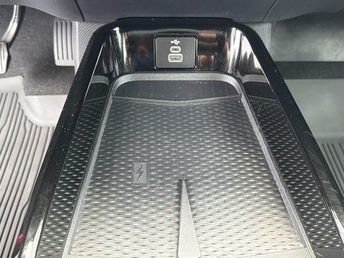 Certified 2025 Ford Mustang Mach-E Premium AWD/4WD image 9