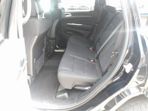 Used 2022 Jeep Grand Cherokee Laredo E image 15