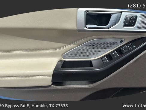 Used 2020 Ford Explorer Platinum w/ Premium Technology Package AWD/4WD image 14