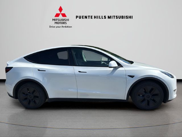 Used 2024 Tesla Model Y Long Range RWD image 4