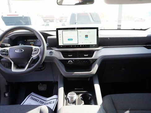 New 2025 Ford Explorer Active image 18