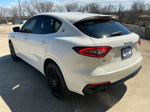 Used 2019 Maserati Levante GranSport image 4