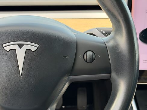 Used 2019 Tesla Model 3 Mid Range RWD image 35