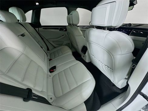 Used 2023 Porsche Macan GTS image 28