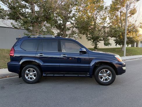 Used 2009 Lexus GX 470 AWD/4WD image 2