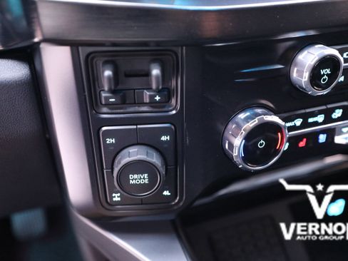 New 2026 Ford F250 Lariat w/ Lariat Premium Package image 25