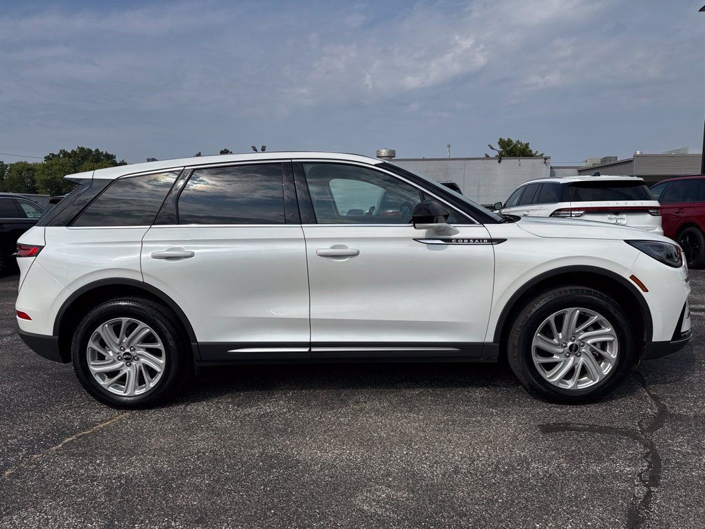 Used 2023 Lincoln Corsair FWD image 7