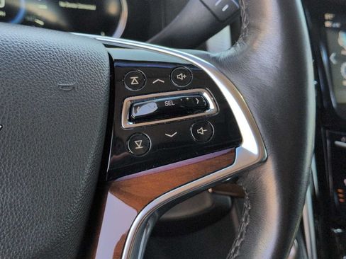 Used 2020 Cadillac Escalade Luxury RWD image 16