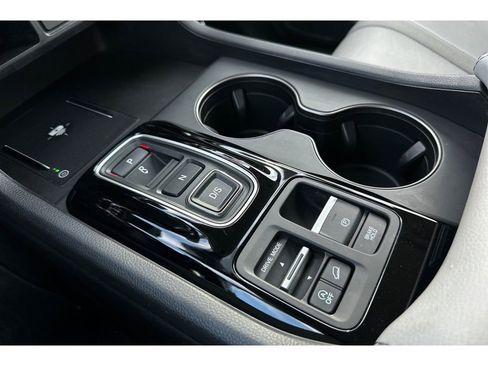 Used 2024 Honda Pilot EX-L image 34