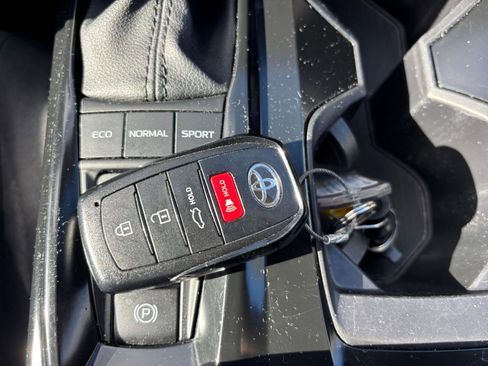 Used 2025 Toyota Camry LE image 22