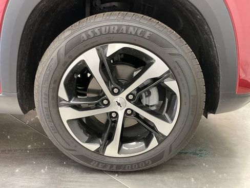 Used 2024 Chevrolet Trax RS w/ Driver Confidence Package FWD image 9