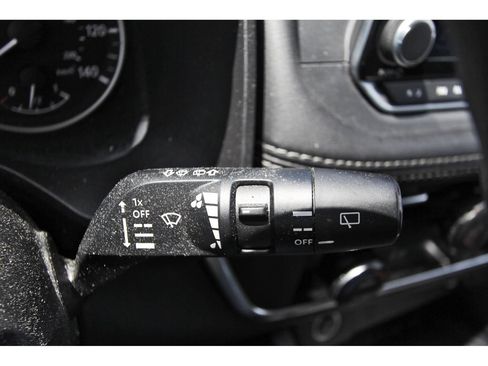 Used 2023 Nissan Rogue SV AWD/4WD image 10