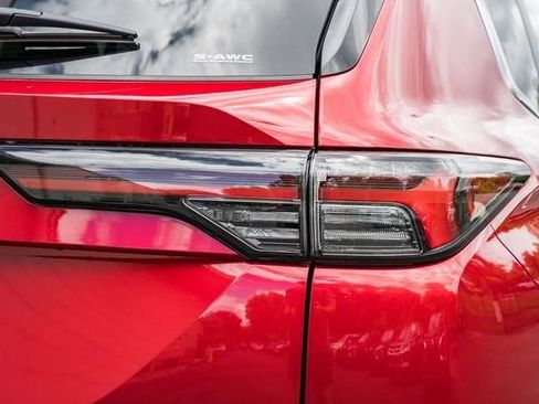 New 2025 Mitsubishi Outlander SE image 6