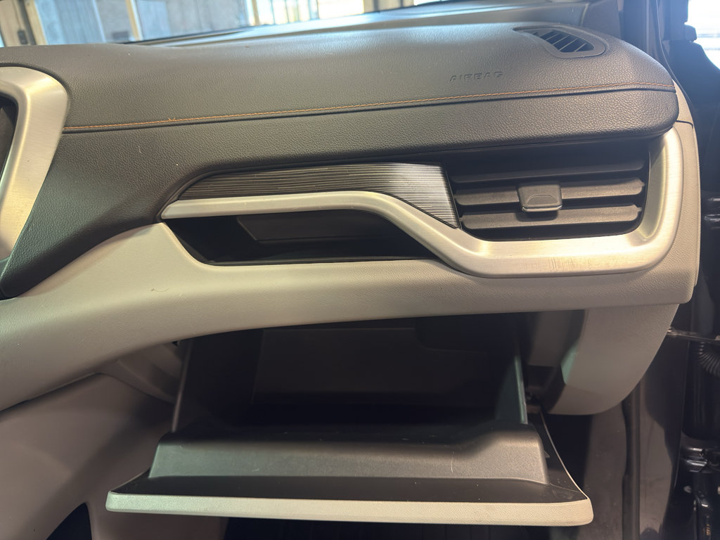 Used 2019 GMC Terrain SLT w/ Preferred Package FWD image 25