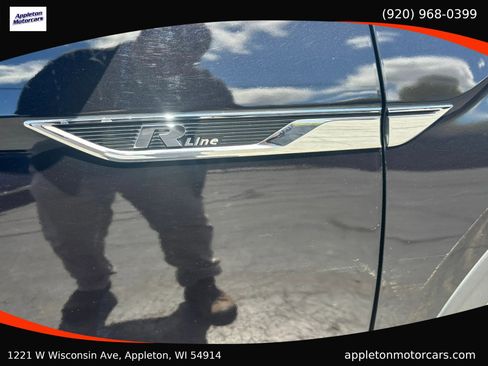 Used 2019 Volkswagen Atlas SEL R-Line AWD/4WD image 12