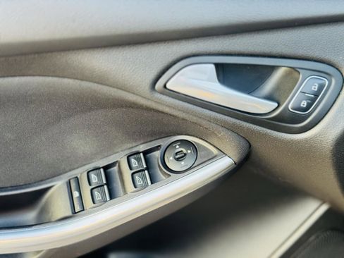 Used 2017 Ford Focus ST w/ Equipment Group 401A image 20