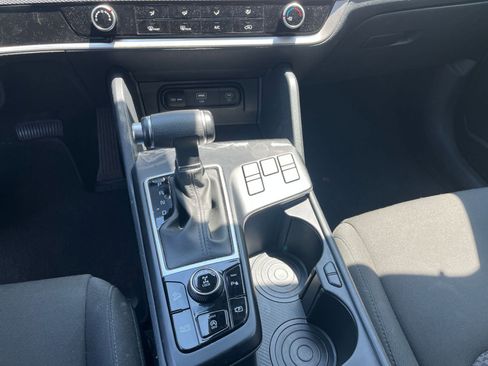 Used 2025 Kia Sportage LX AWD/4WD image 40