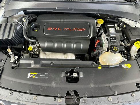 Used 2022 Jeep Compass Latitude w/ Sun and Sound Group FWD image 28