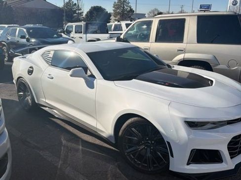 Used 2021 Chevrolet Camaro ZL1 image 3
