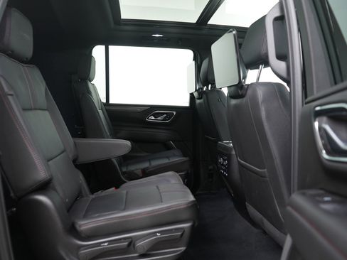 Used 2024 Chevrolet Suburban RST image 12