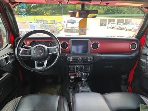 Used 2022 Jeep Gladiator Rubicon w/ Cold Weather Group AWD/4WD image 5