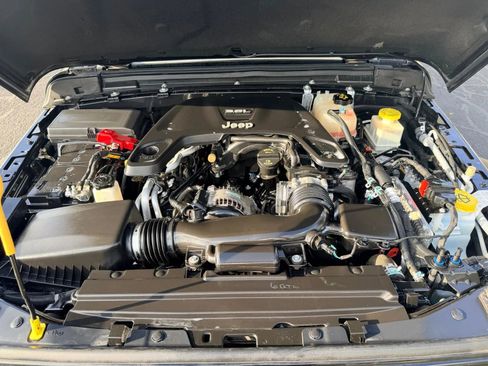 Used 2020 Jeep Gladiator Sport w/ Quick Order Package 24S image 35