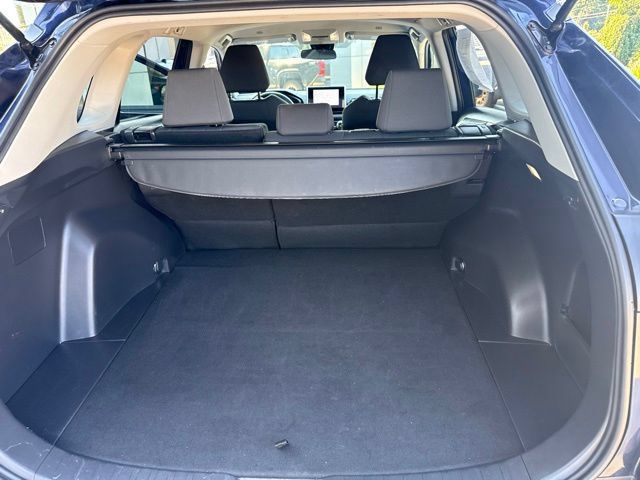 Used 2025 Toyota RAV4 XLE AWD/4WD image 28